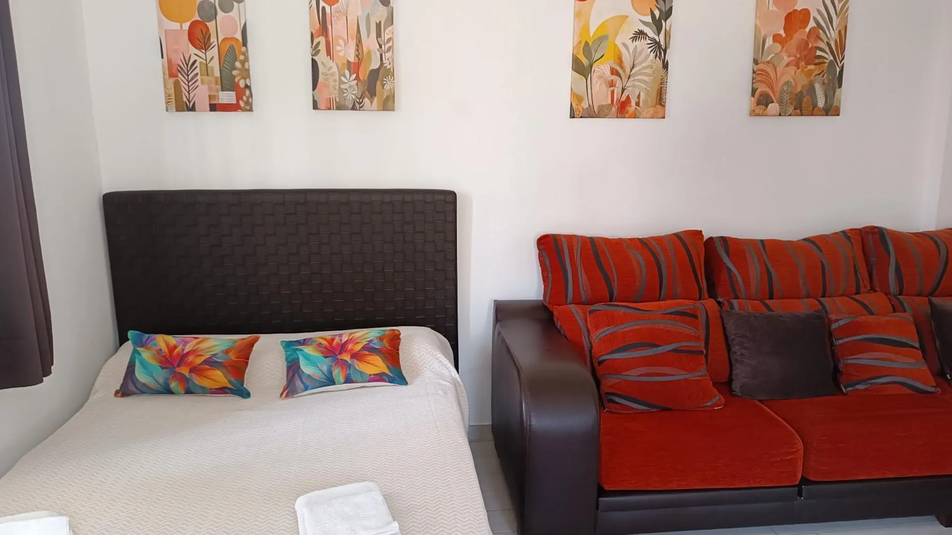 Estudio a 50mt del mar, zona Palacio de Congresos Estepona 0*,  España